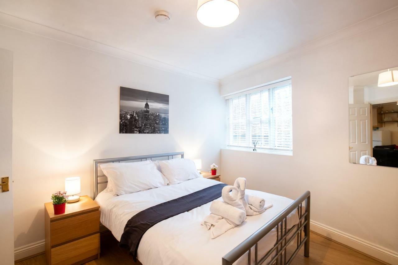 Spacious 2Br Flat In Stansted Leilighet Stansted Mountfitchet Eksteriør bilde